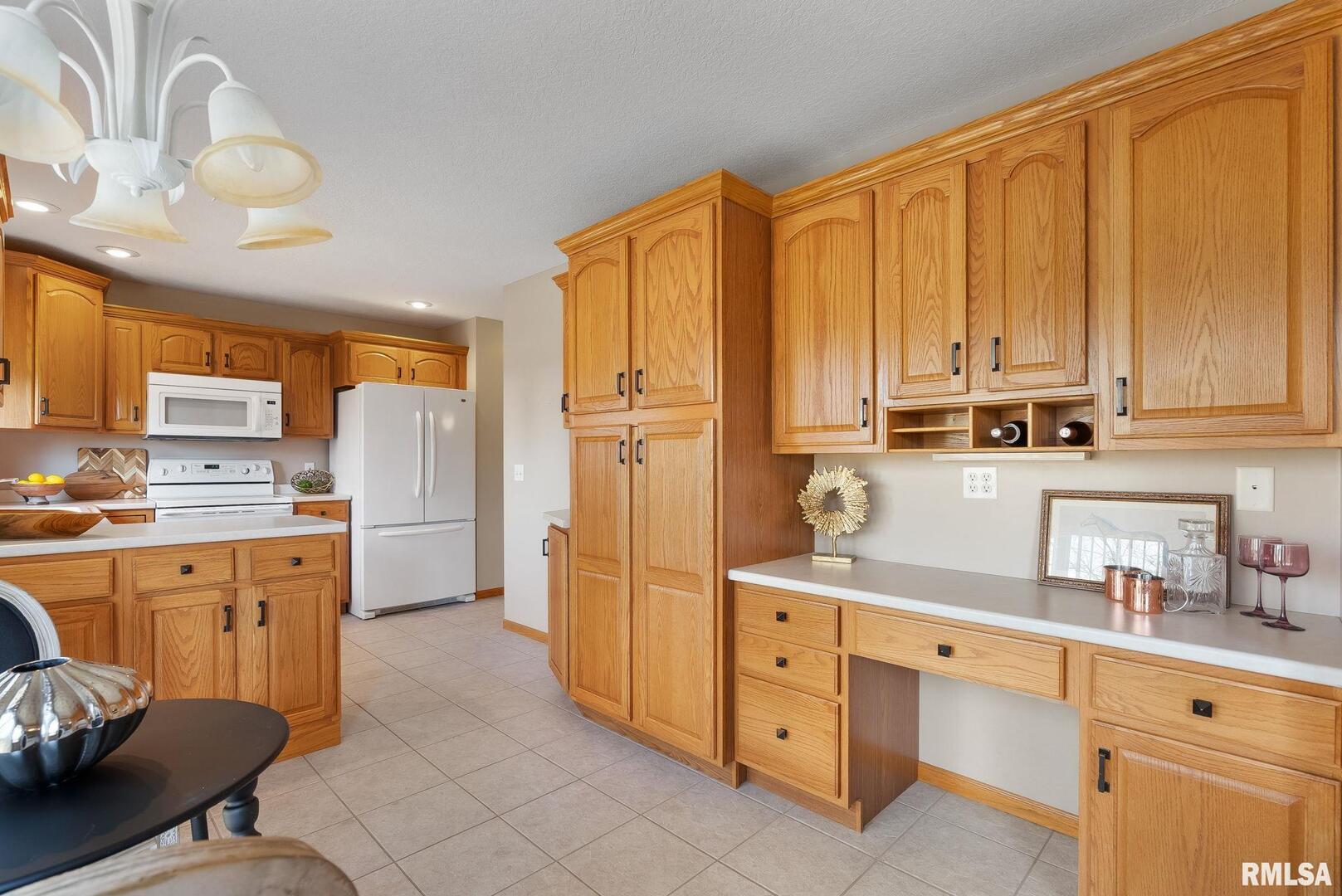 2056 PLUM TREE Road
