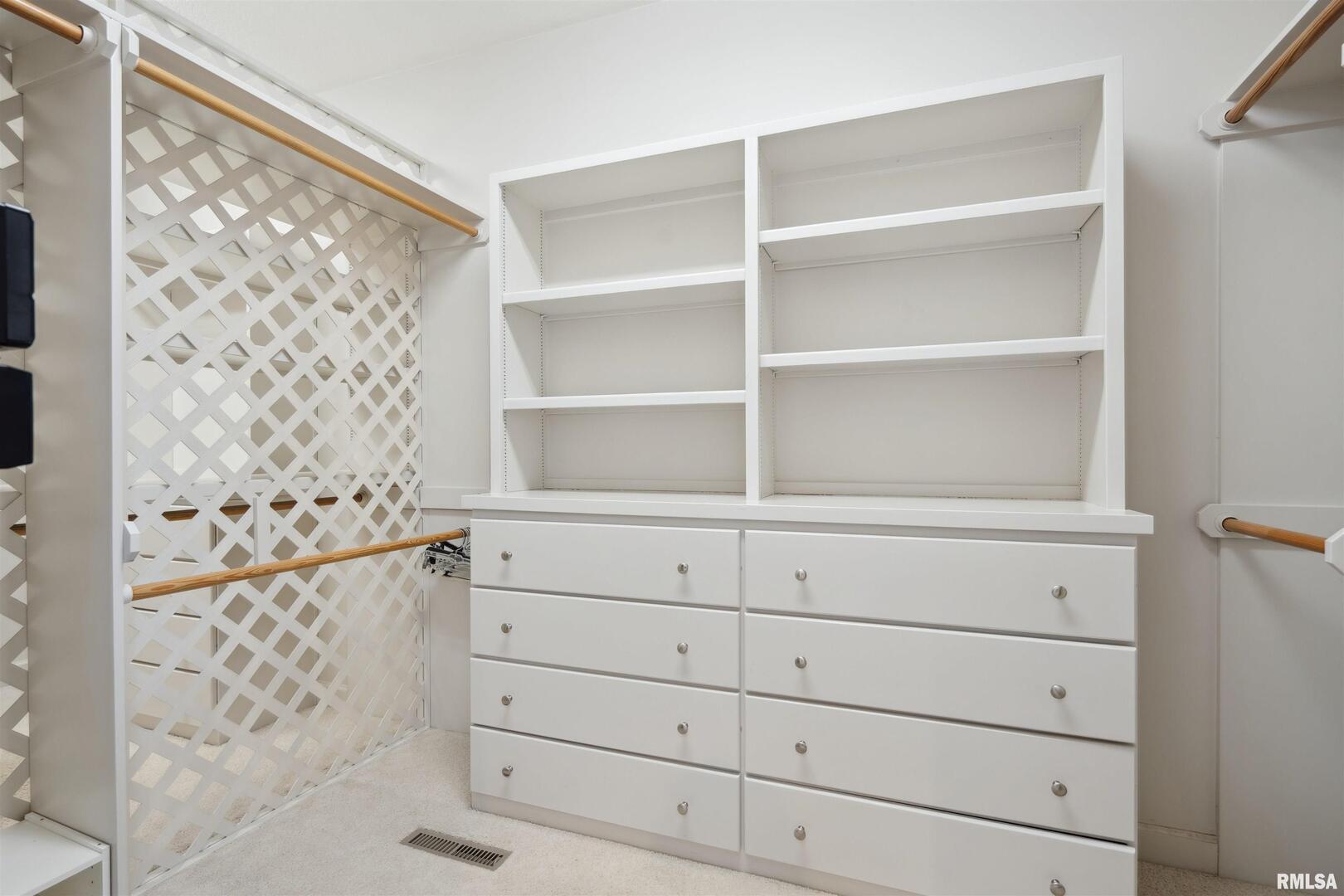 2734 8TH Street Court