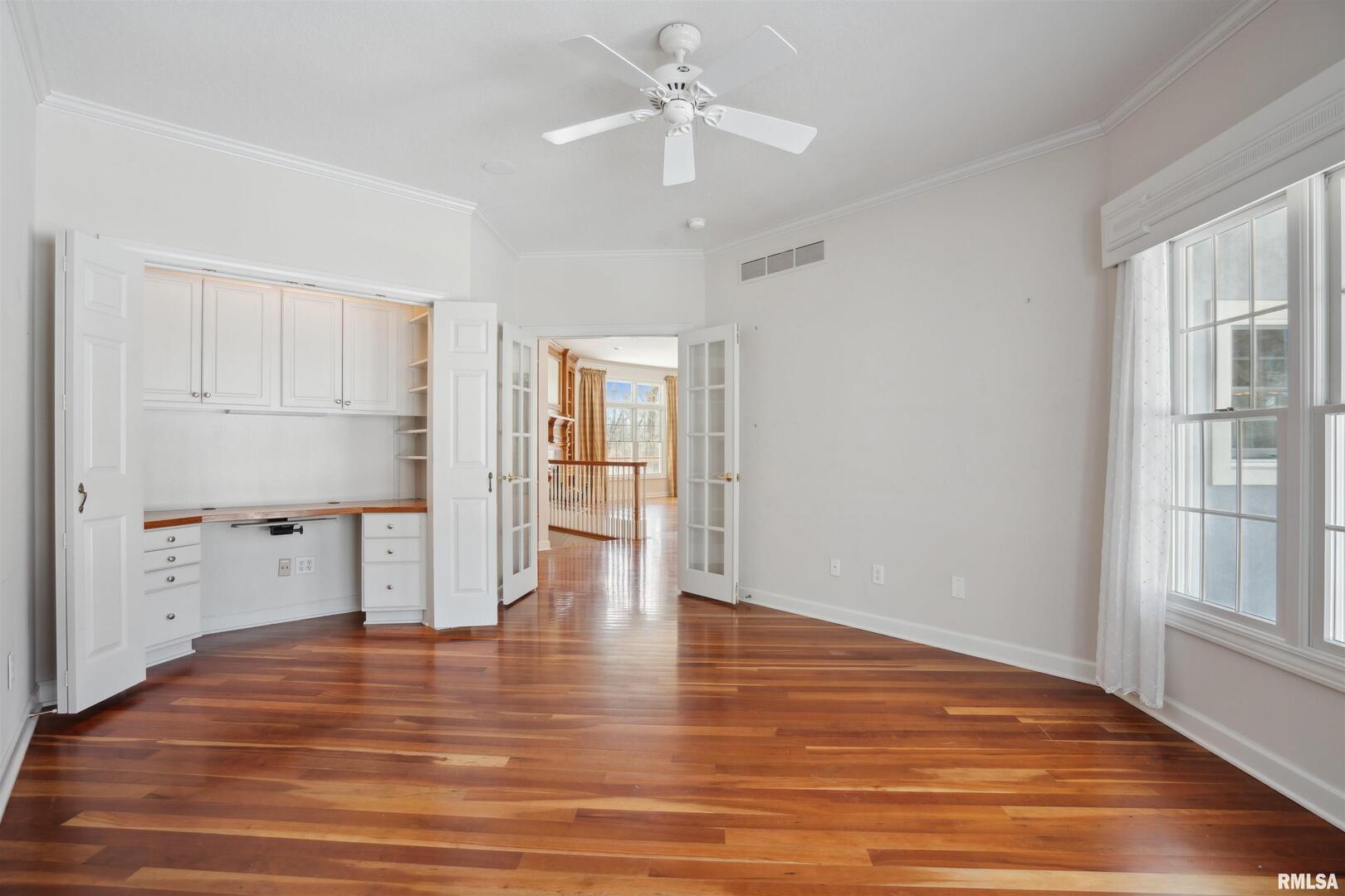 2734 8TH Street Court