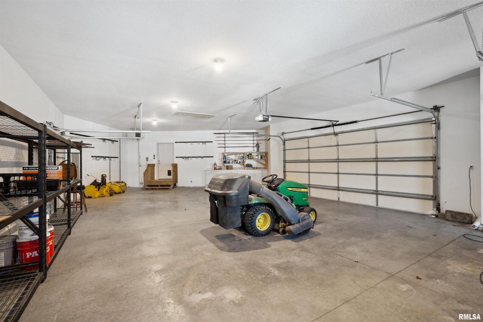 2734 8TH Street Court