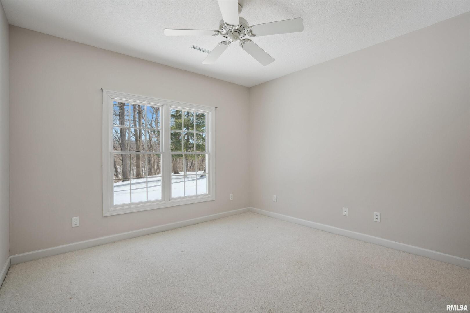 2734 8TH Street Court