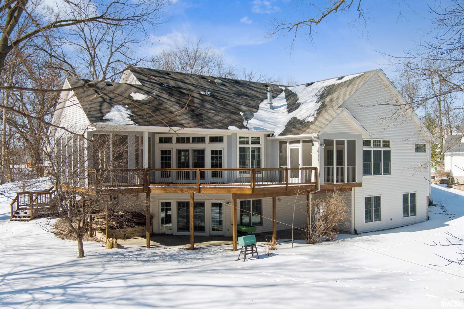 2734 8TH Street Court