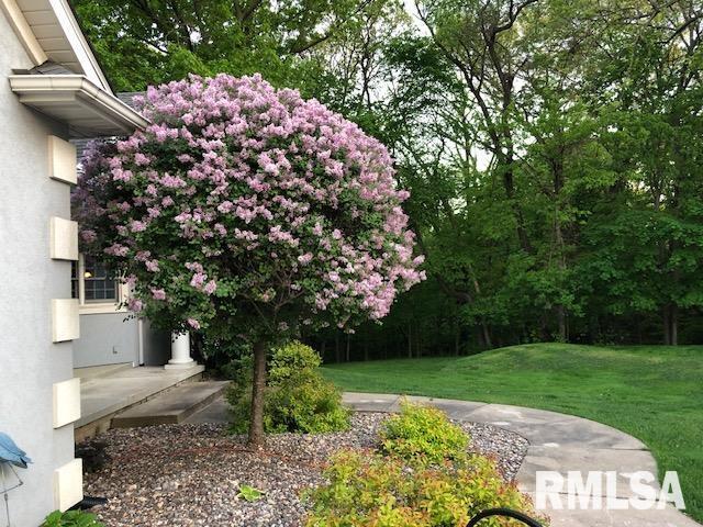 2734 8TH Street Court