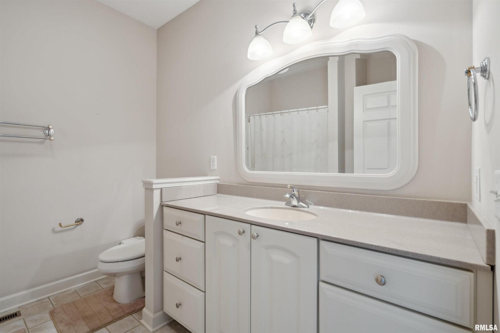 2734 8TH Street Court