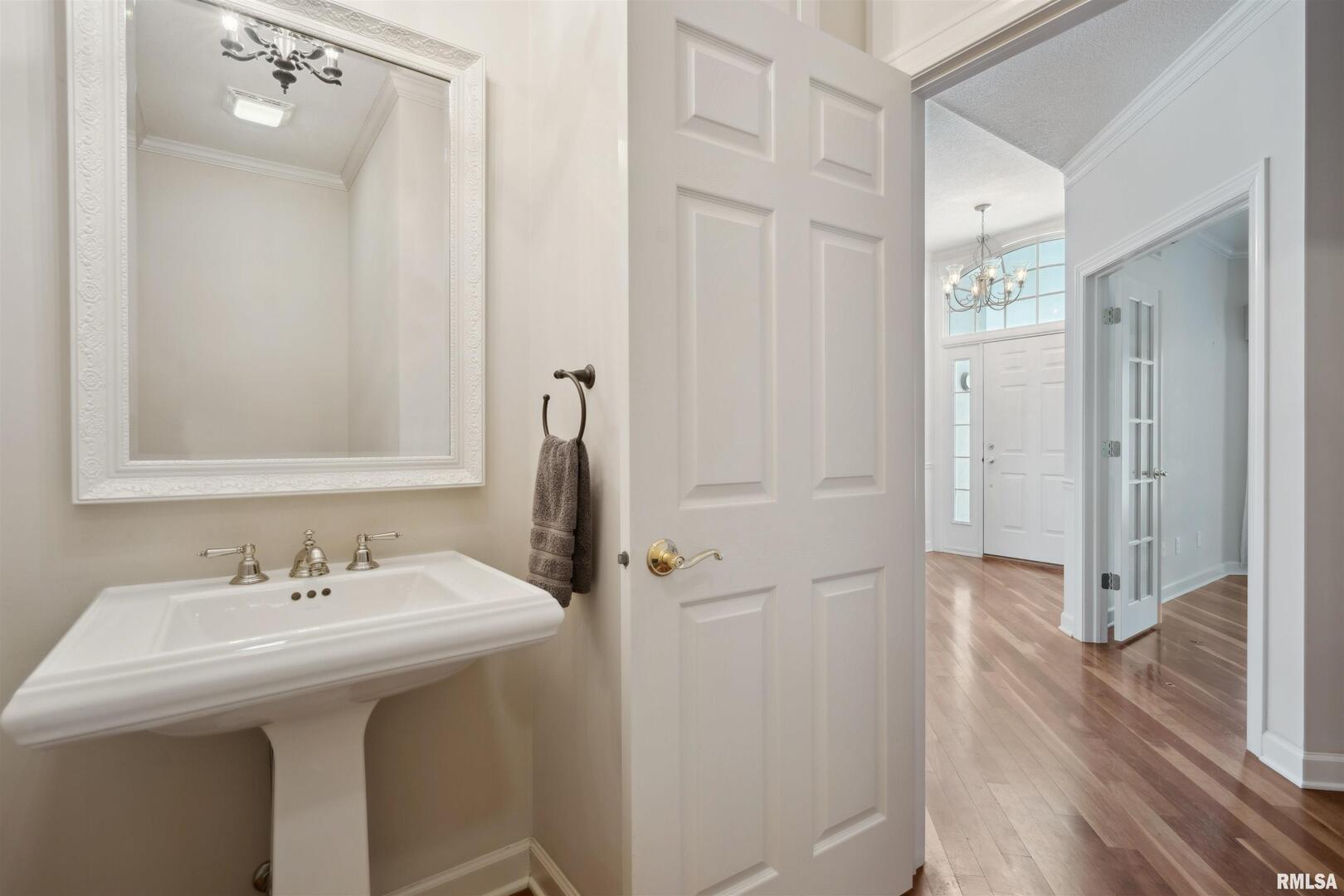 2734 8TH Street Court