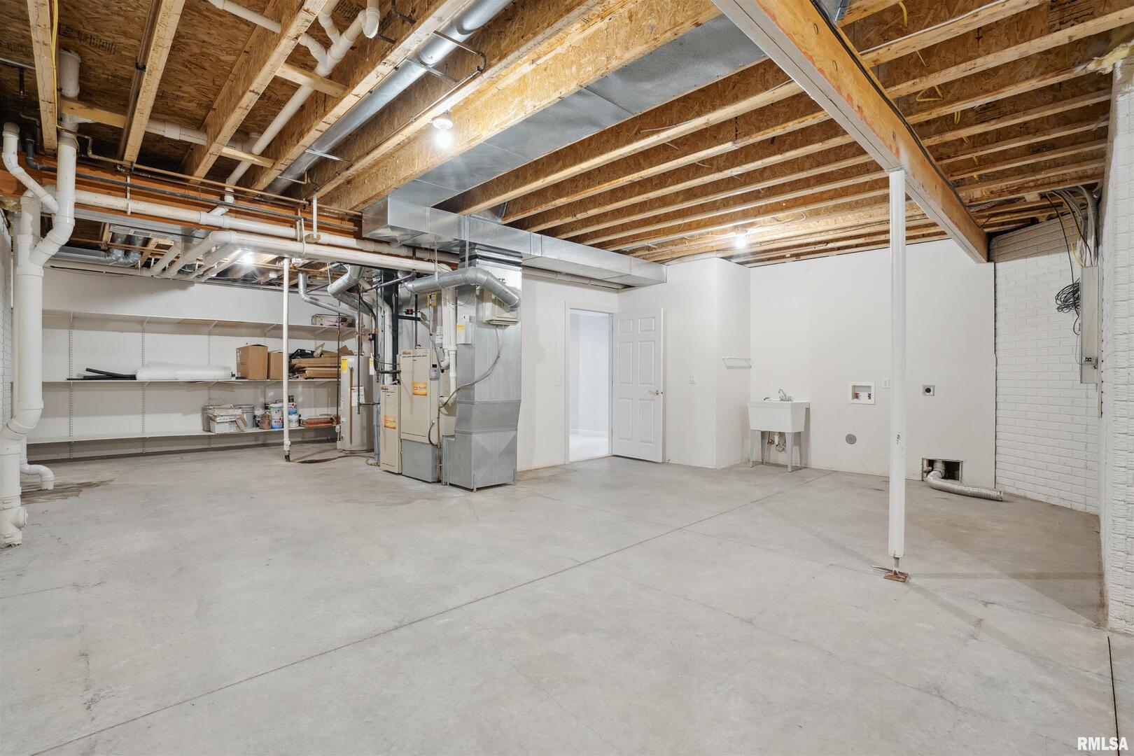 2734 8TH Street Court