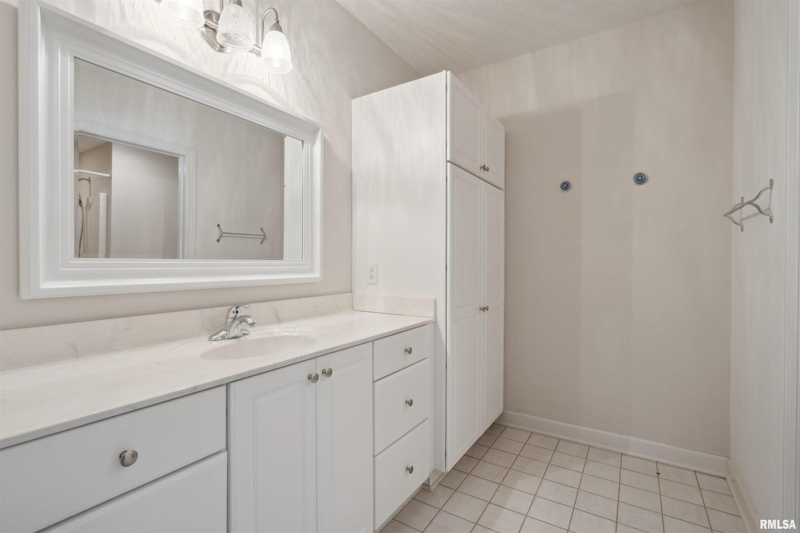 2734 8TH Street Court