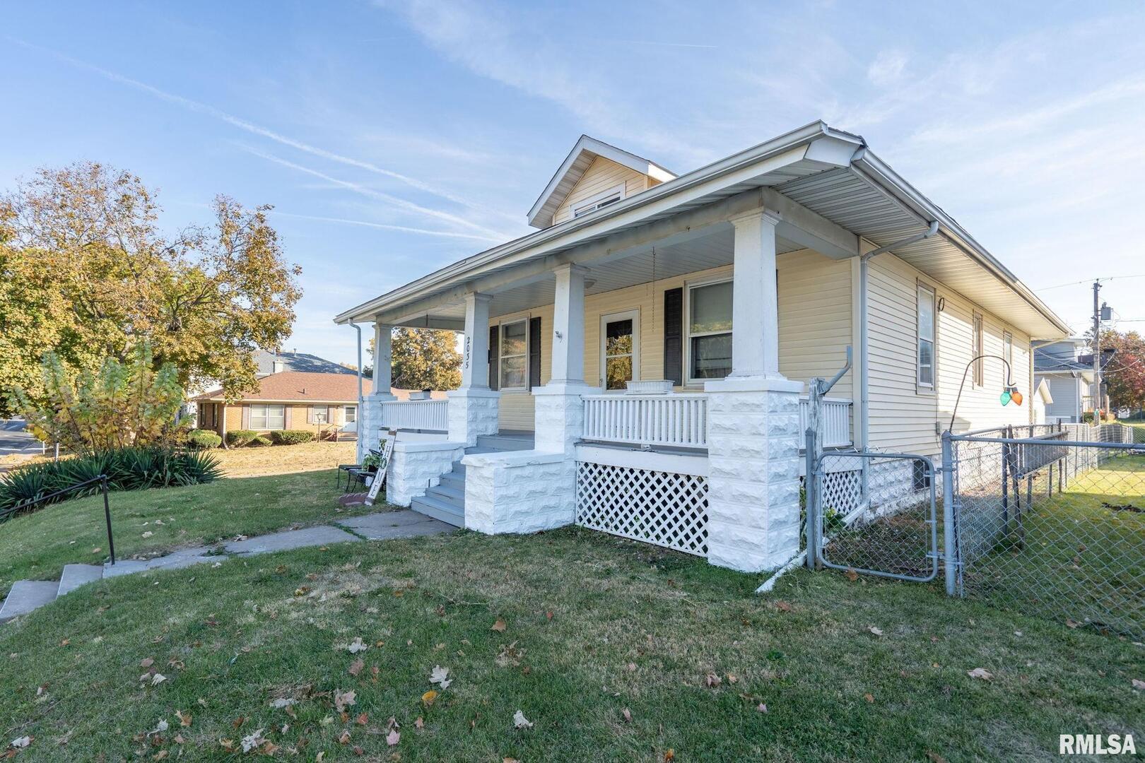 2035 MARQUETTE Street