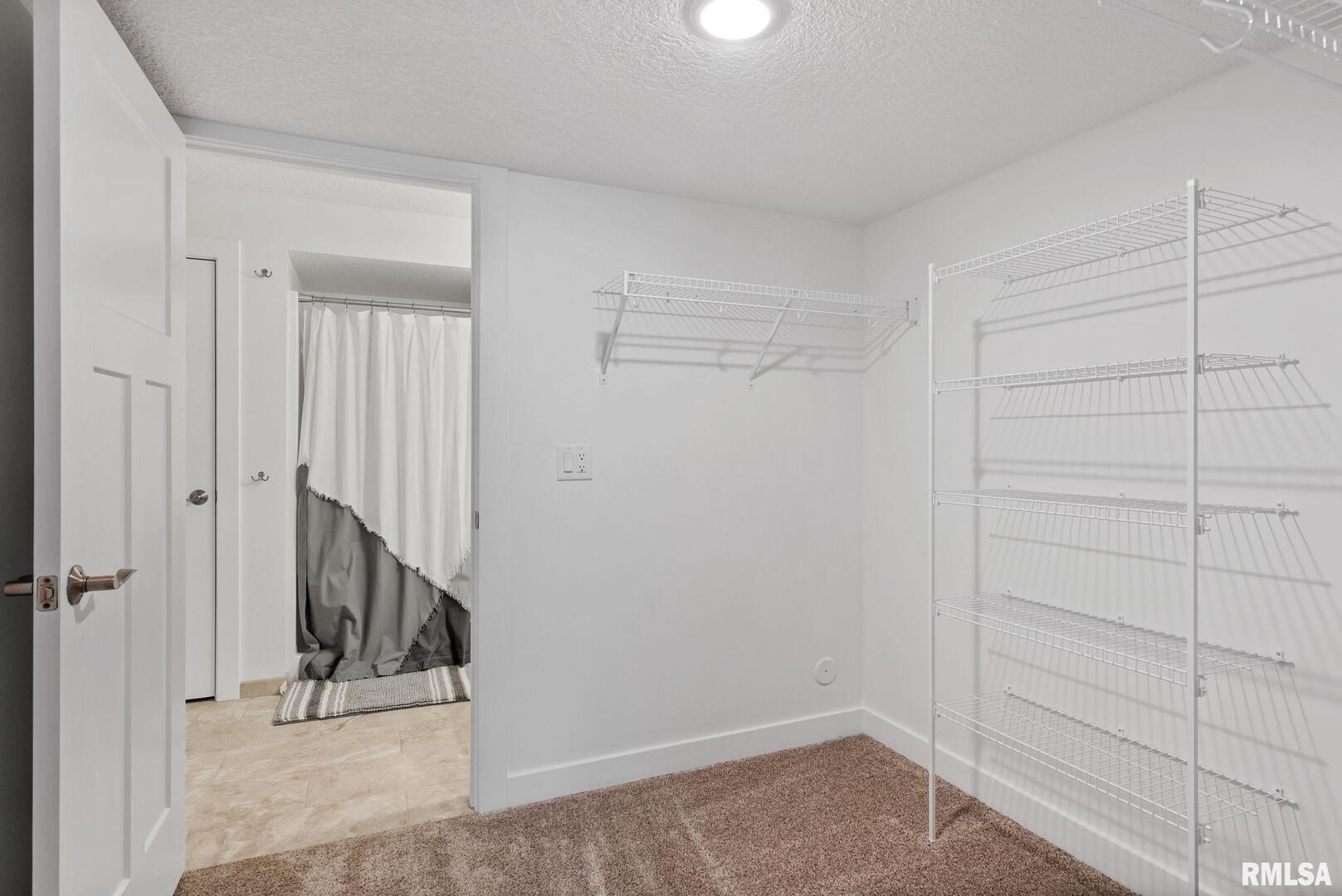 6452 FAIRHAVEN Court