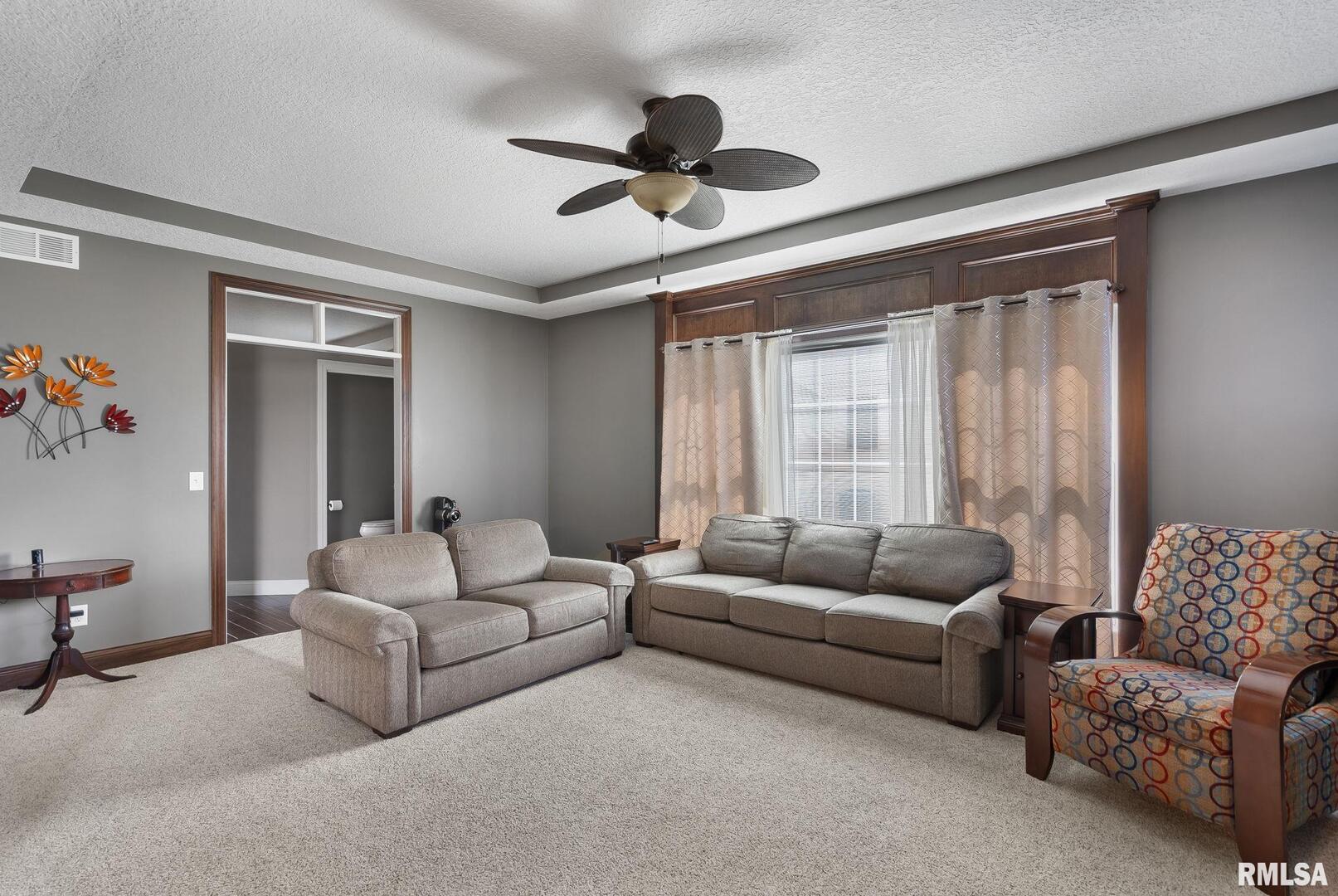 6898 SUMMERFIELD Drive