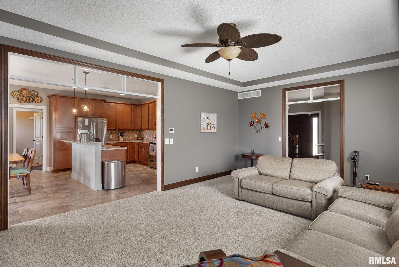6898 SUMMERFIELD Drive