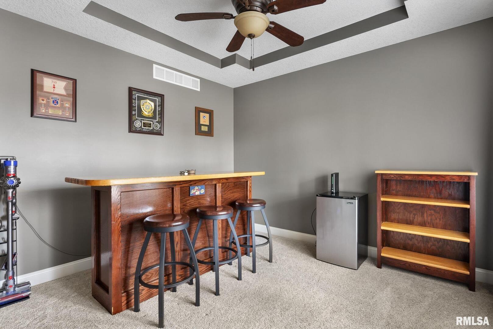 6898 SUMMERFIELD Drive
