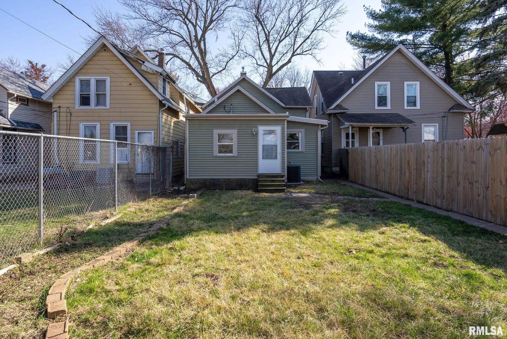 2018 W 1ST Street