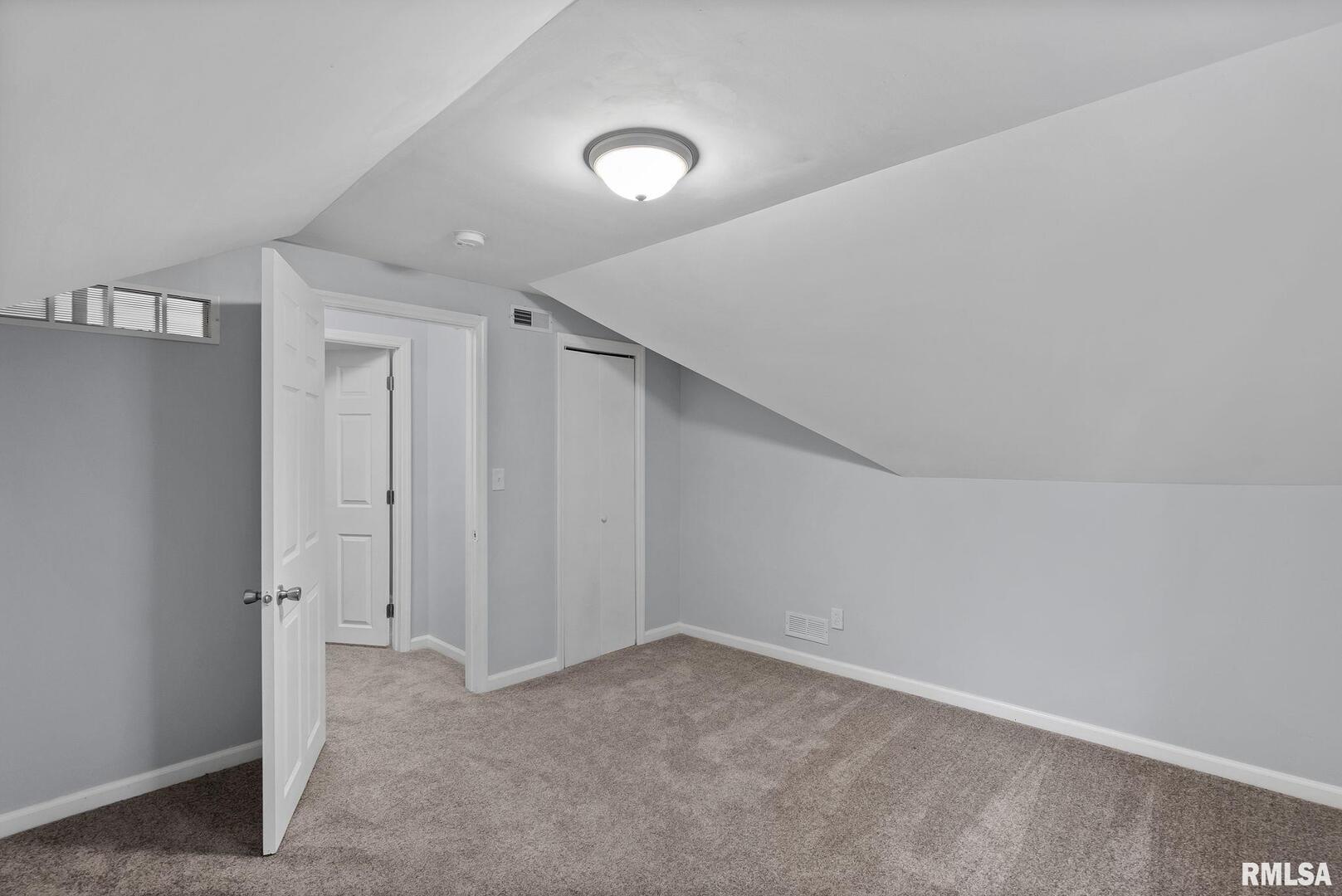 2018 W 1ST Street