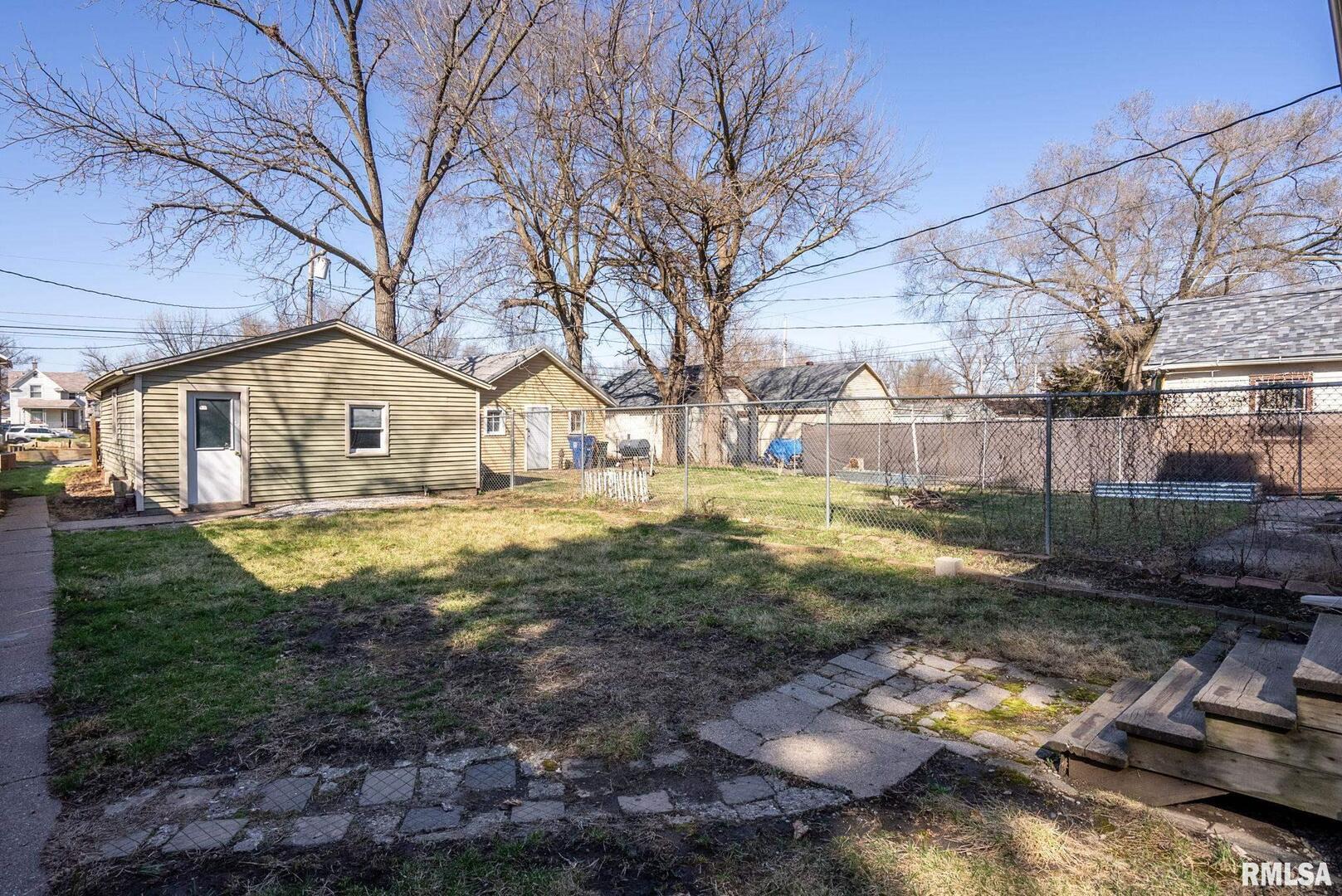 2018 W 1ST Street