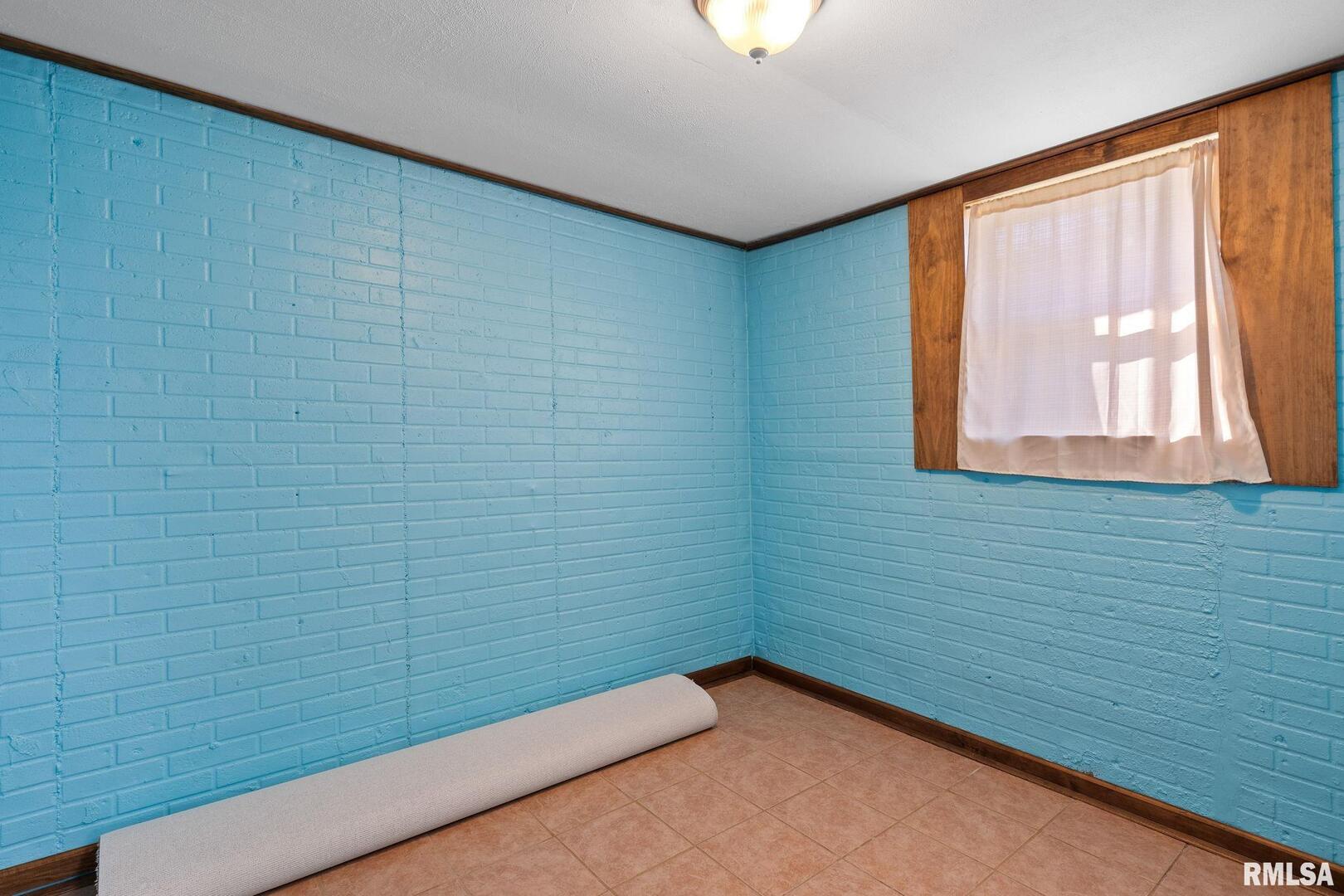 2824 W 66TH Street