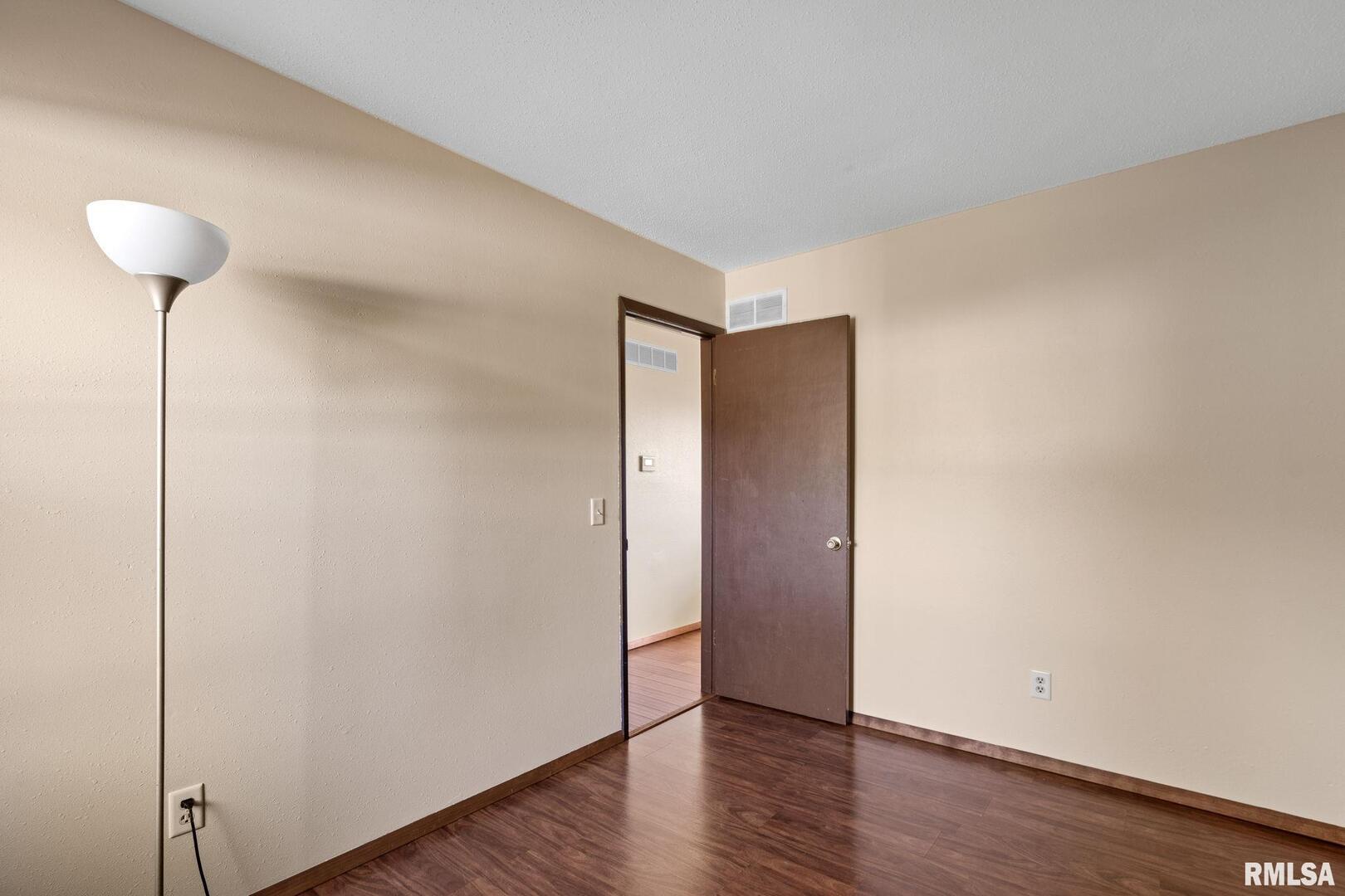 2824 W 66TH Street
