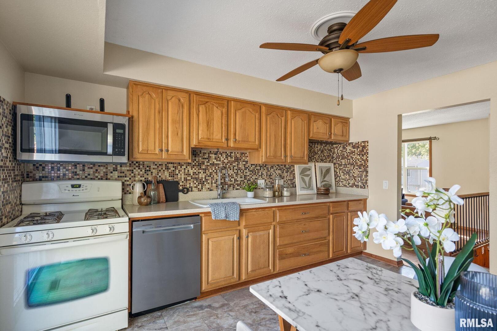2824 W 66TH Street