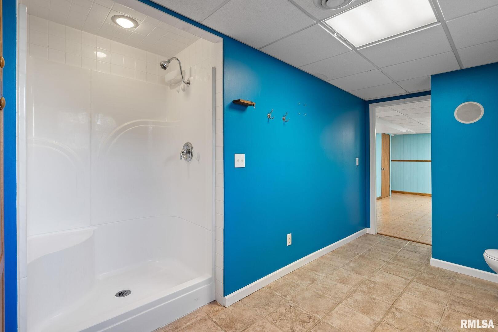 2824 W 66TH Street