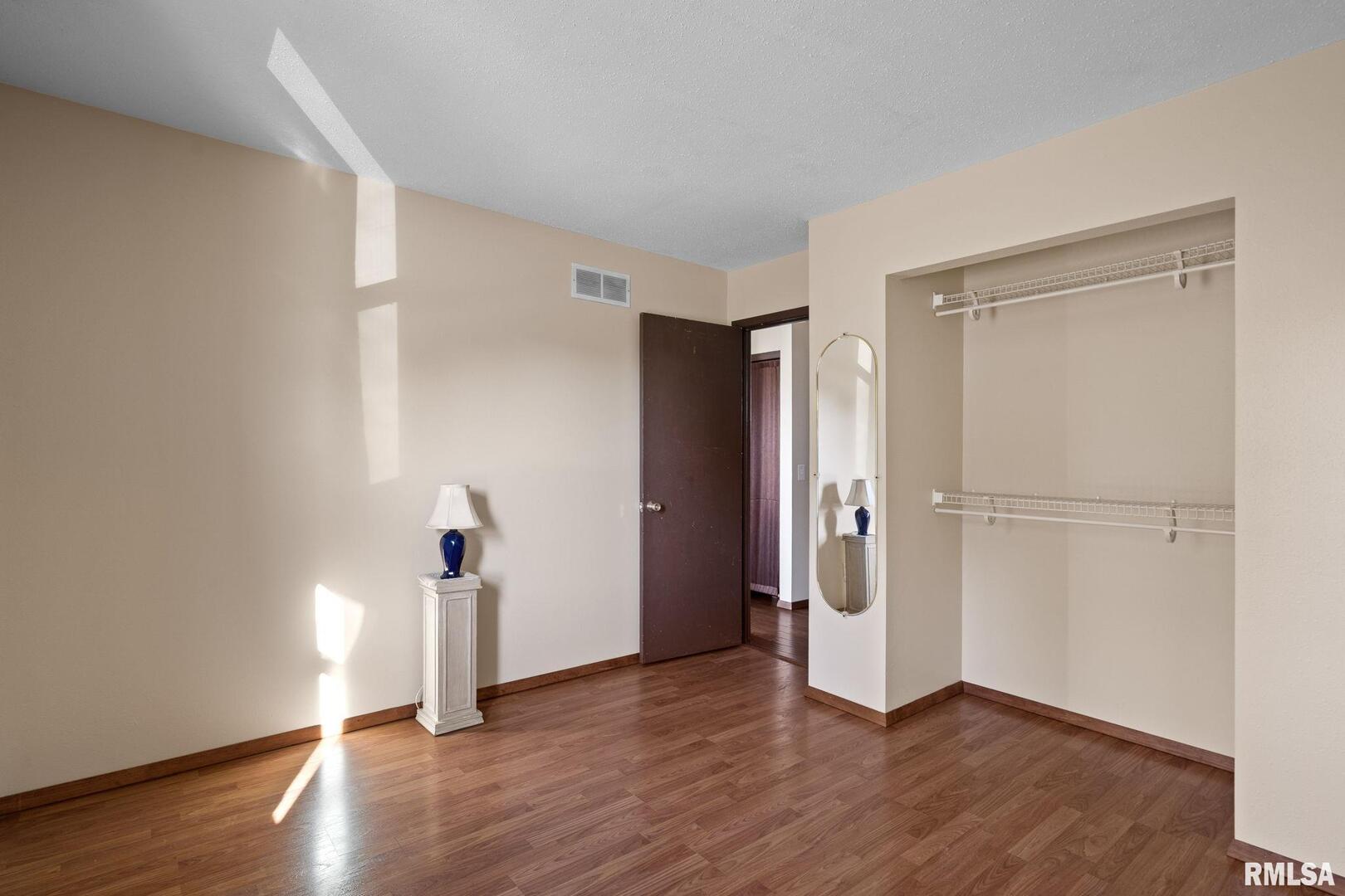 2824 W 66TH Street