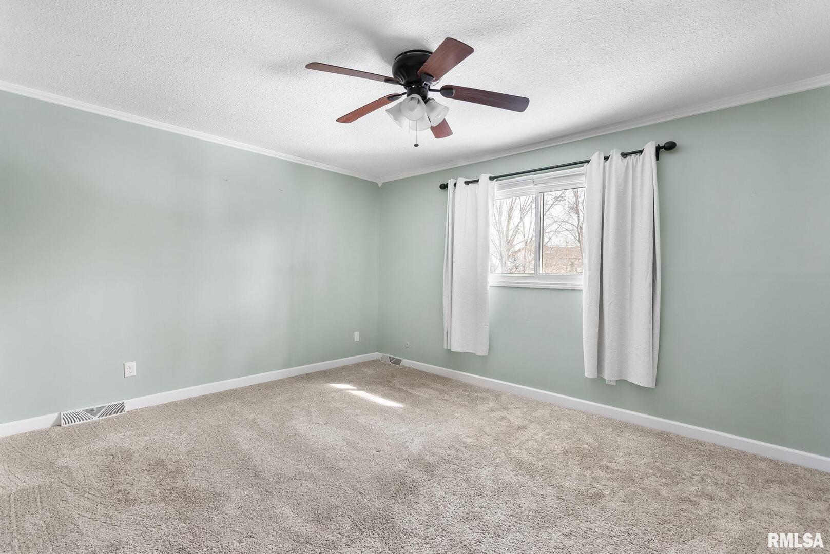2525 EASTBERRY Court