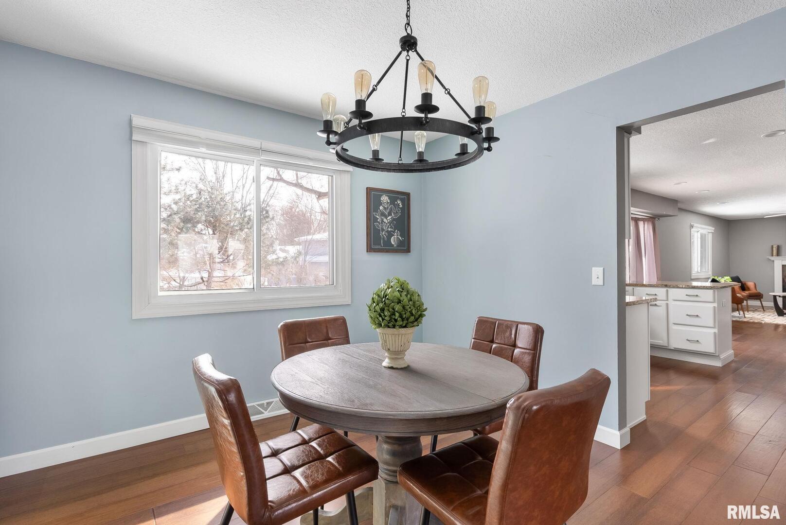 2525 EASTBERRY Court