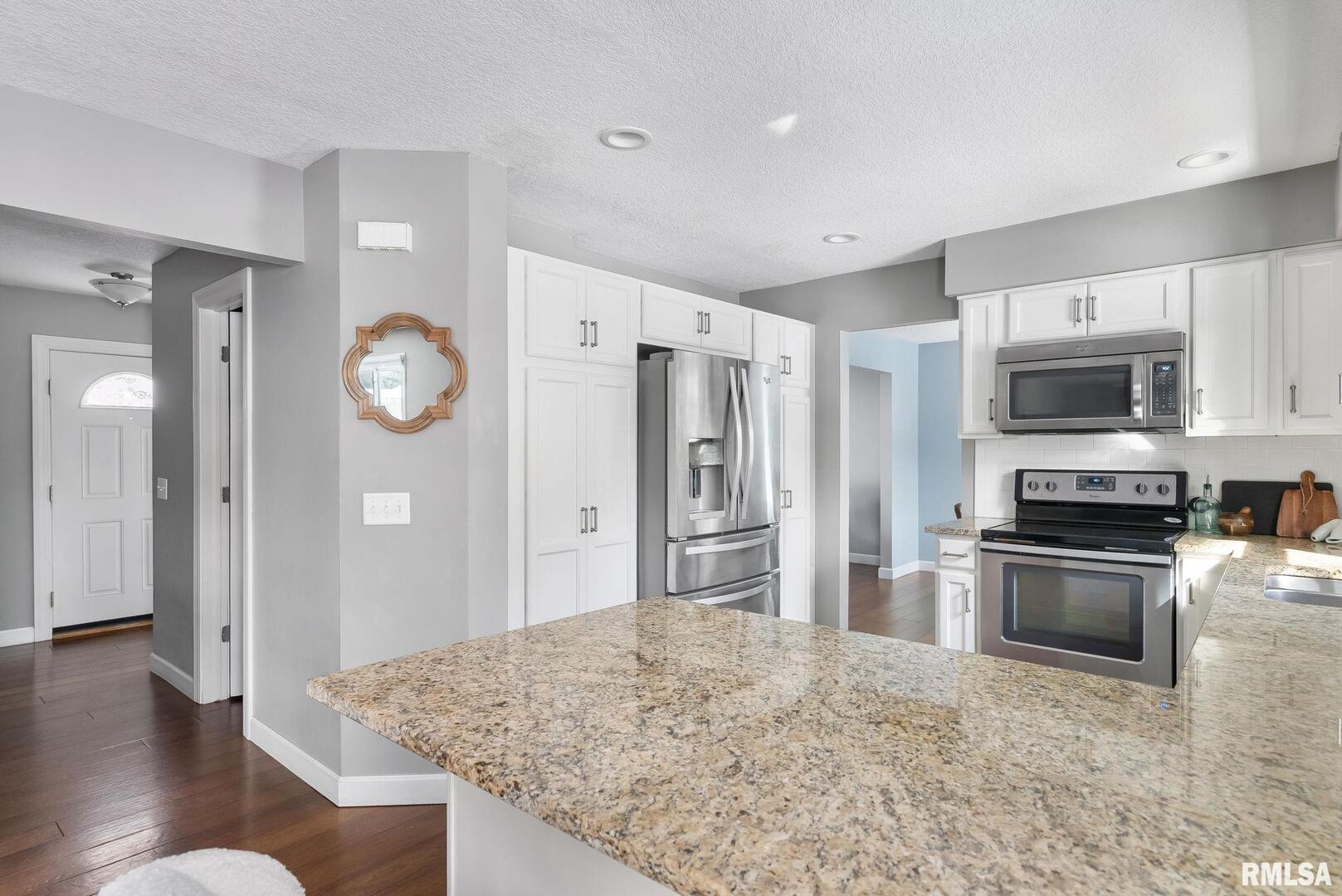 2525 EASTBERRY Court