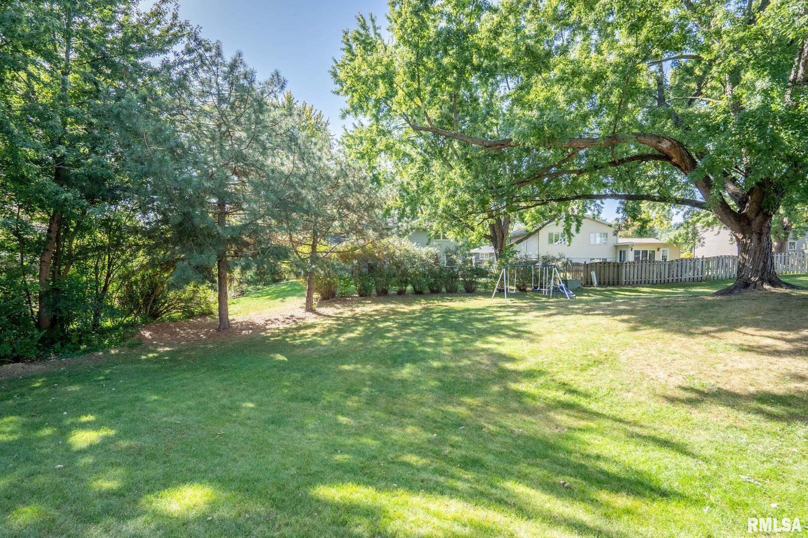 2525 EASTBERRY Court