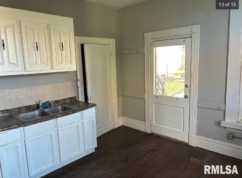 910 W 3RD Street Unit: 912