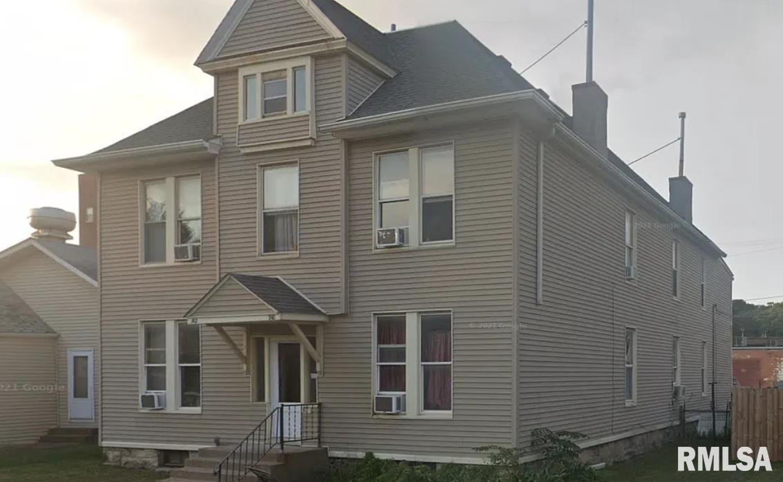 910 W 3RD Street Unit: 912