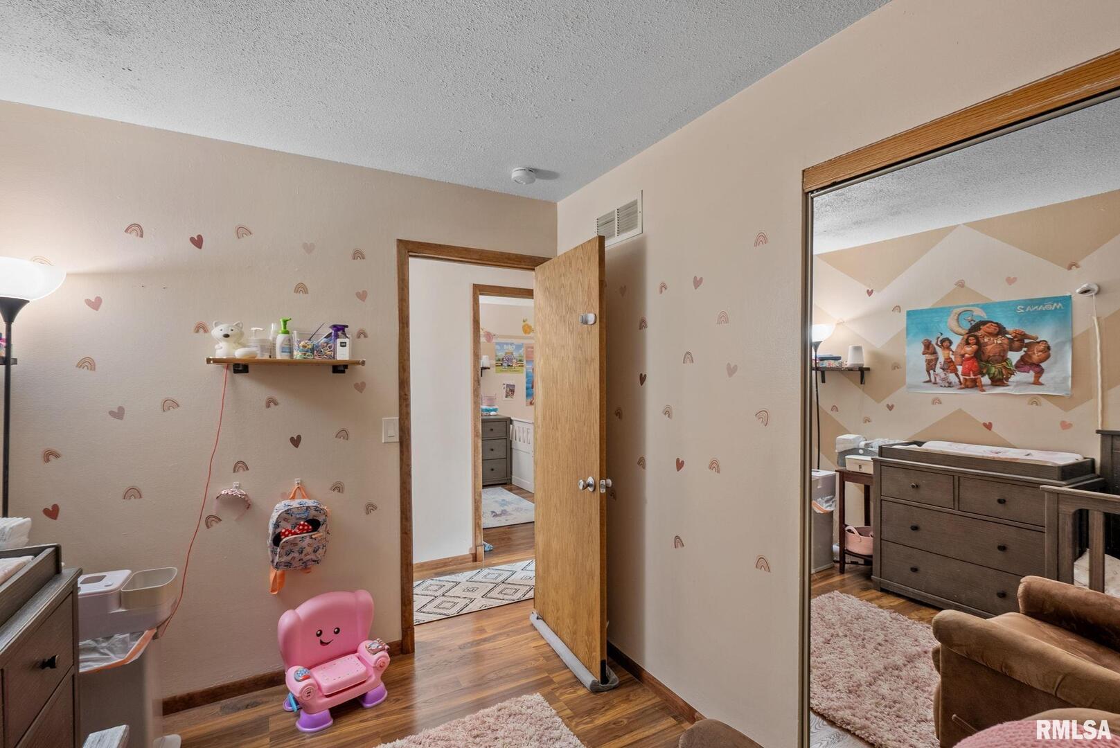 2071 KINGS Drive