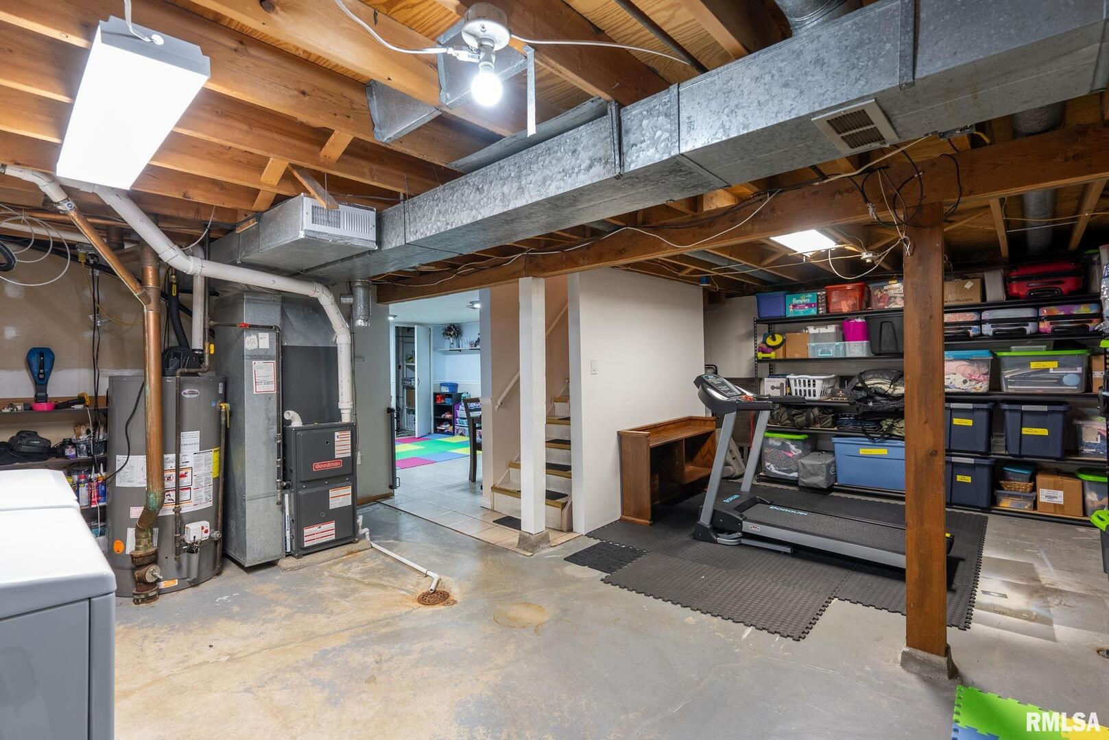 2071 KINGS Drive
