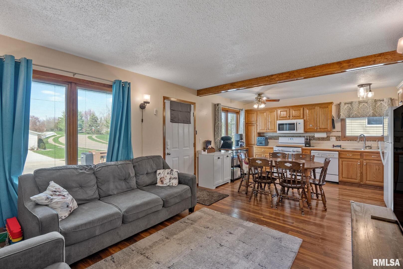 2071 KINGS Drive
