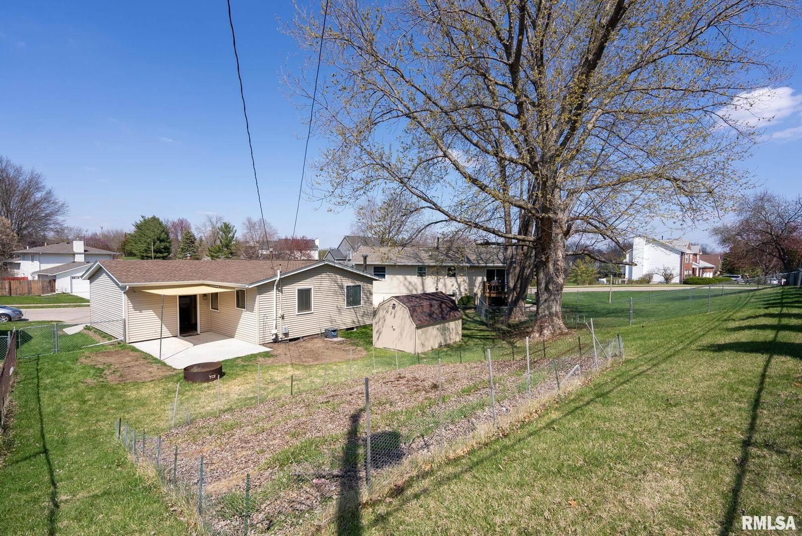 2071 KINGS Drive