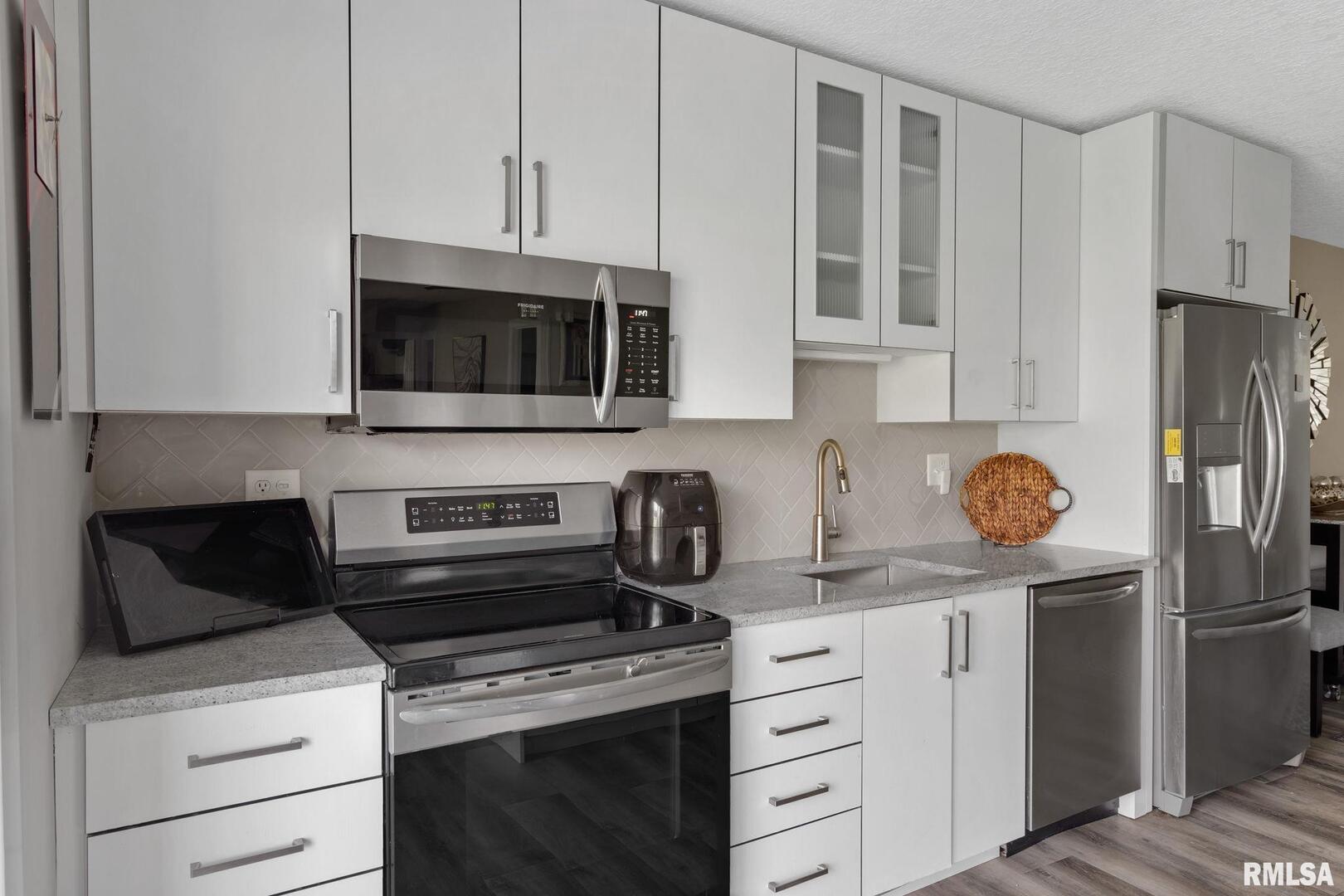 4150 E 60TH Street Unit: 601