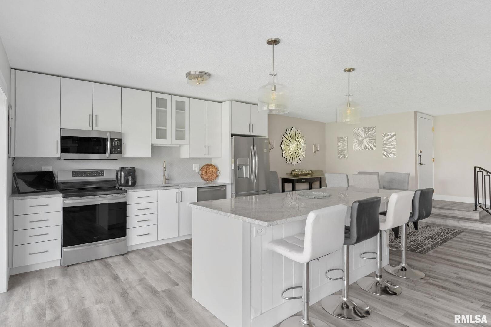 4150 E 60TH Street Unit: 601