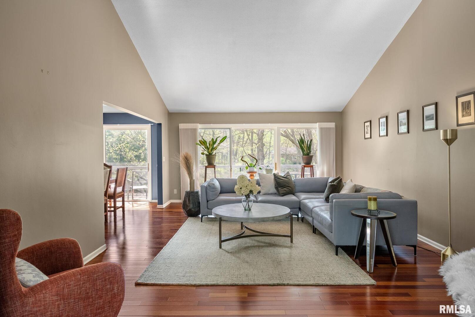 10 TIMBER RIDGE Drive