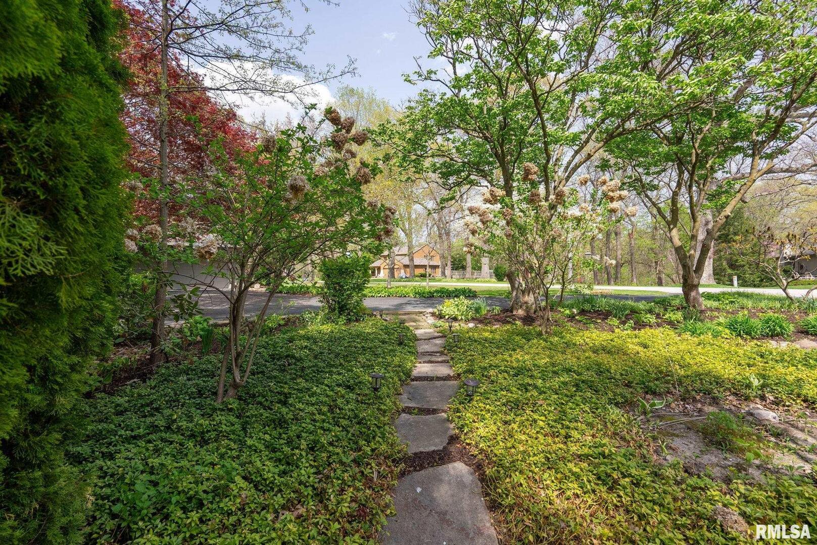 10 TIMBER RIDGE Drive