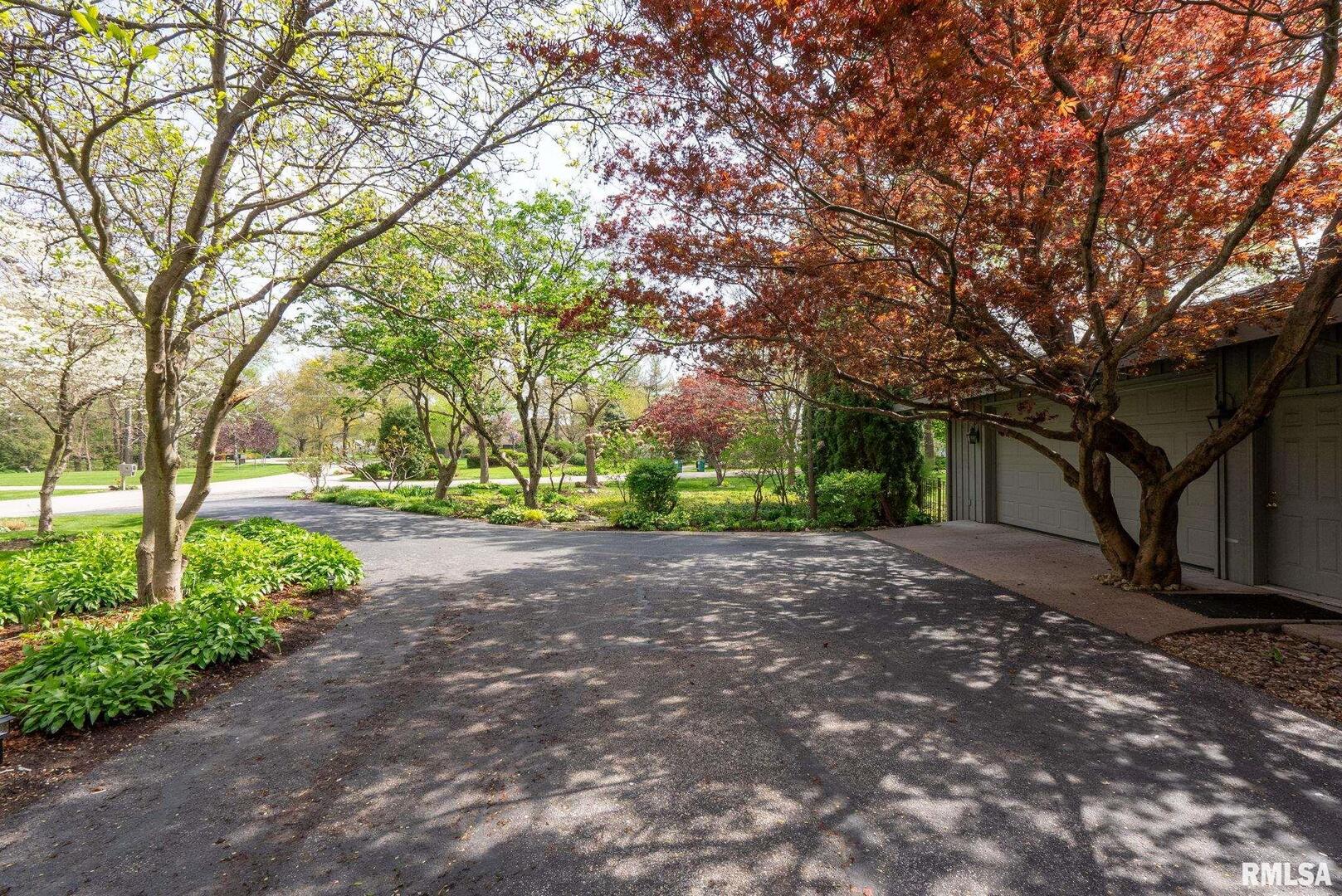 10 TIMBER RIDGE Drive