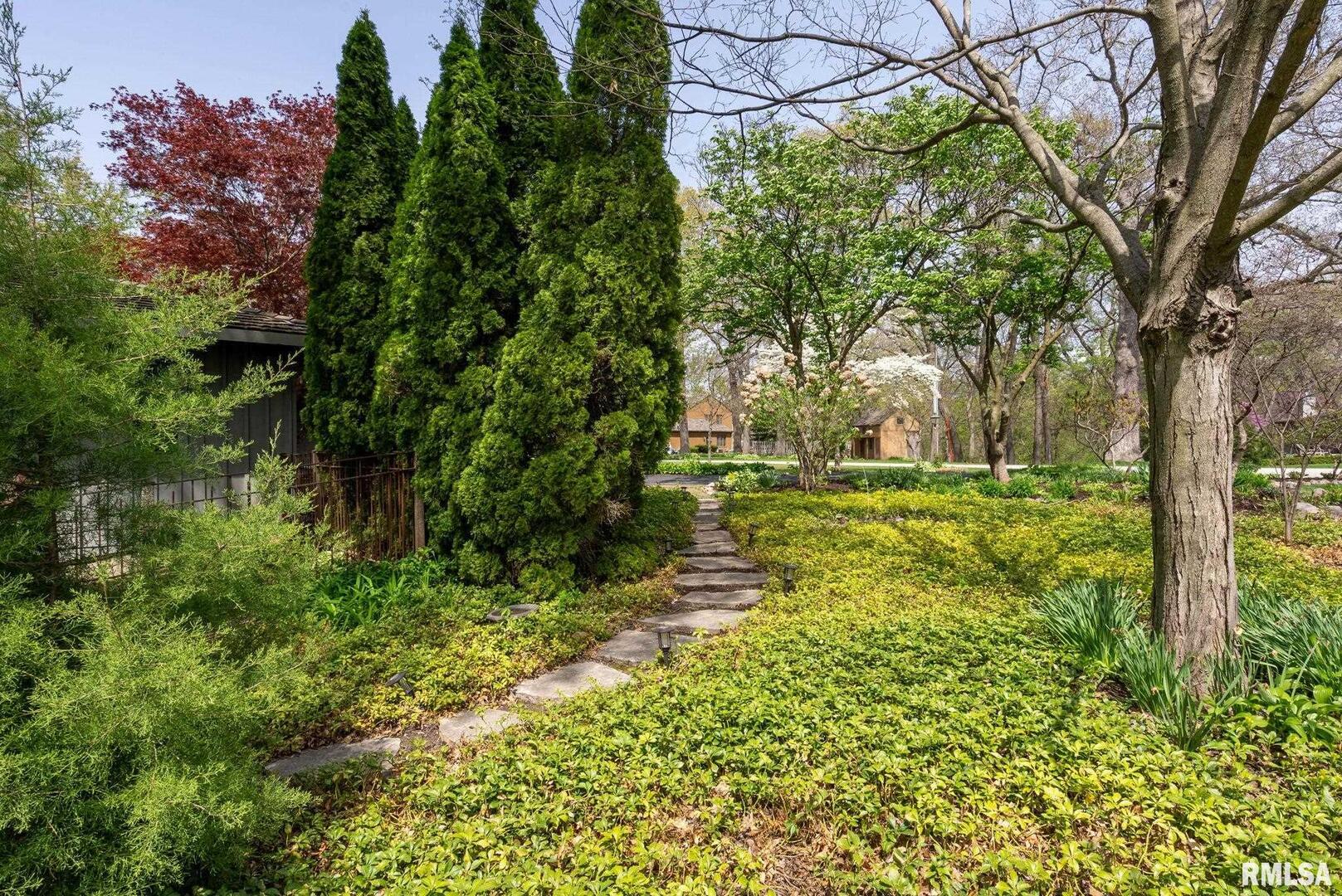 10 TIMBER RIDGE Drive