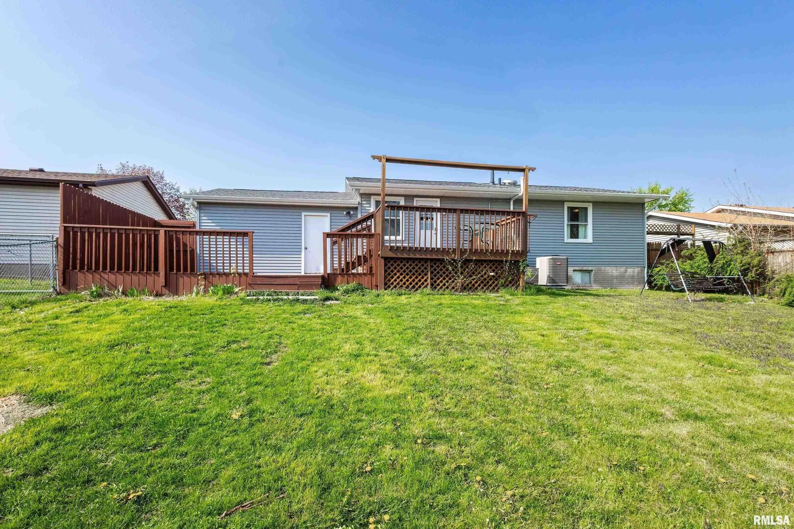 2530 VALLEY Drive