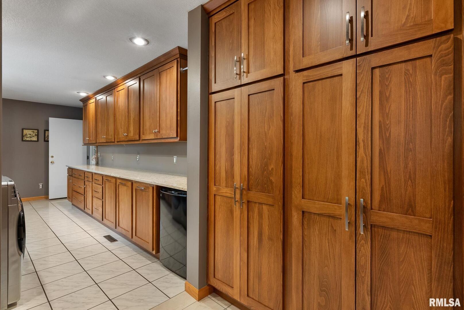 1303 LAKESIDE Court