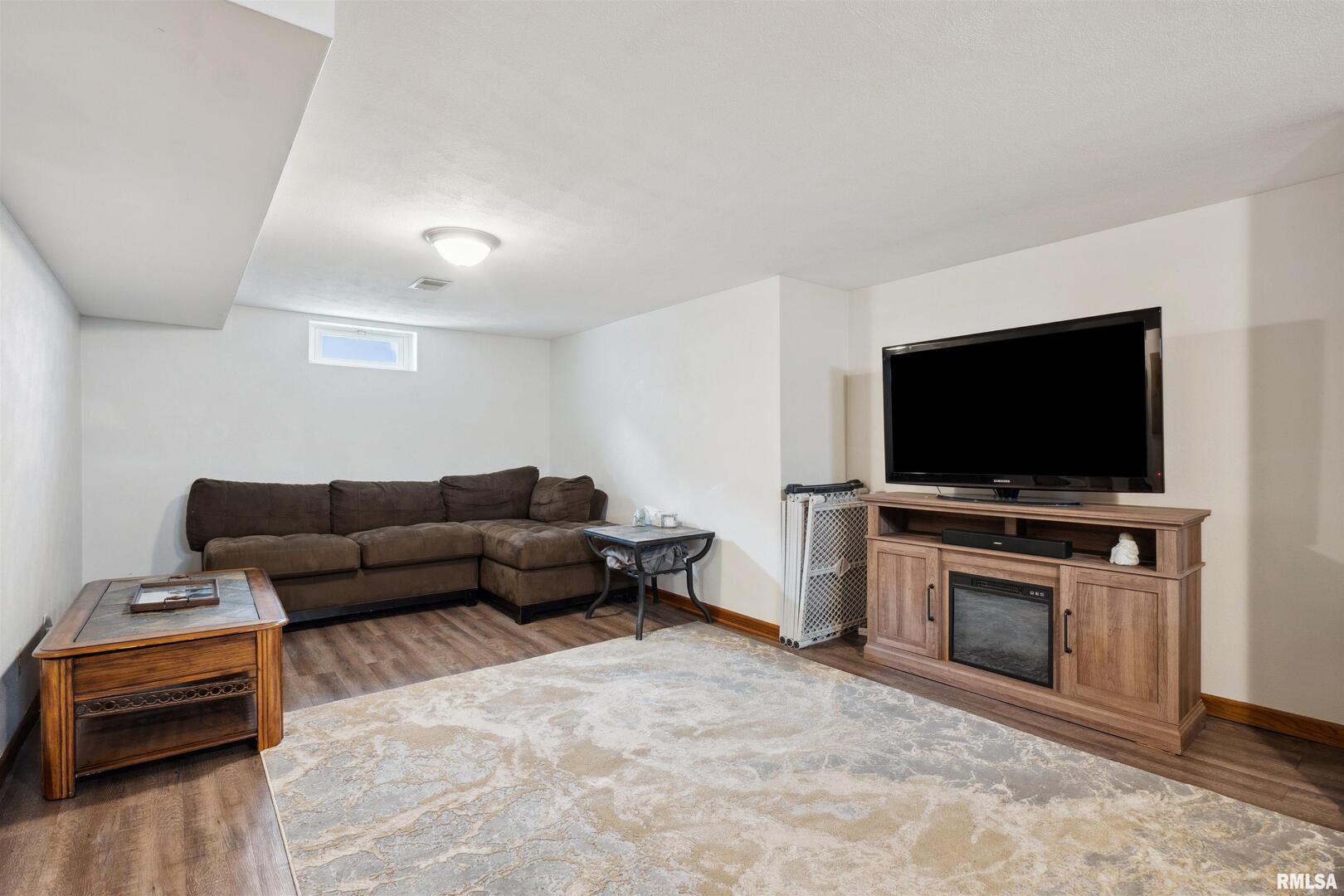 3003 42ND Street