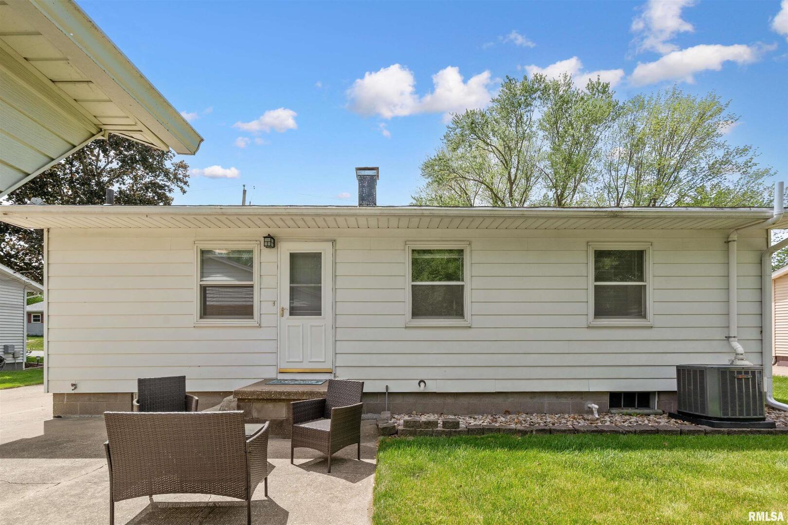 3018 OAK Street Court