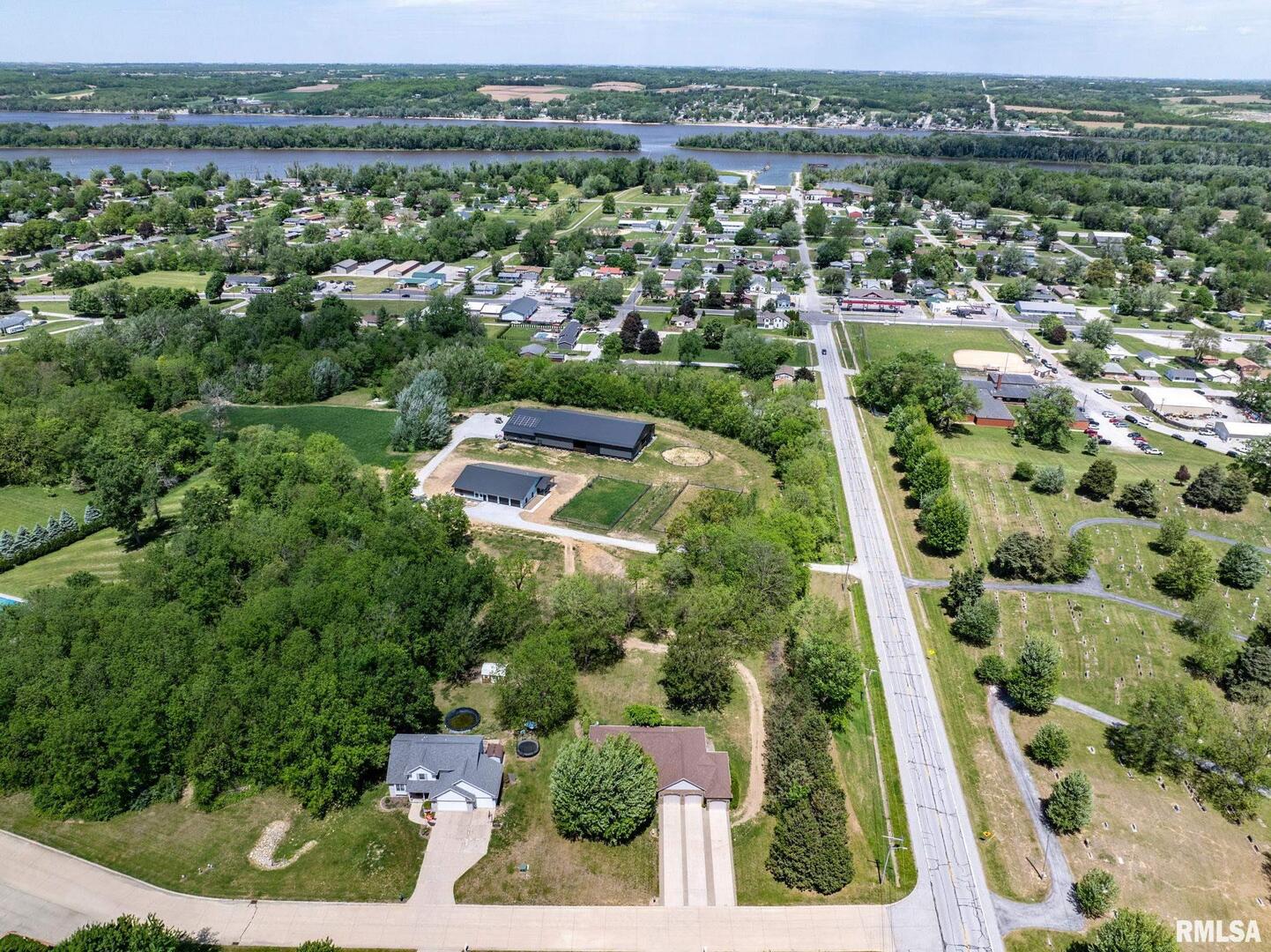 115 WOODLAND Drive