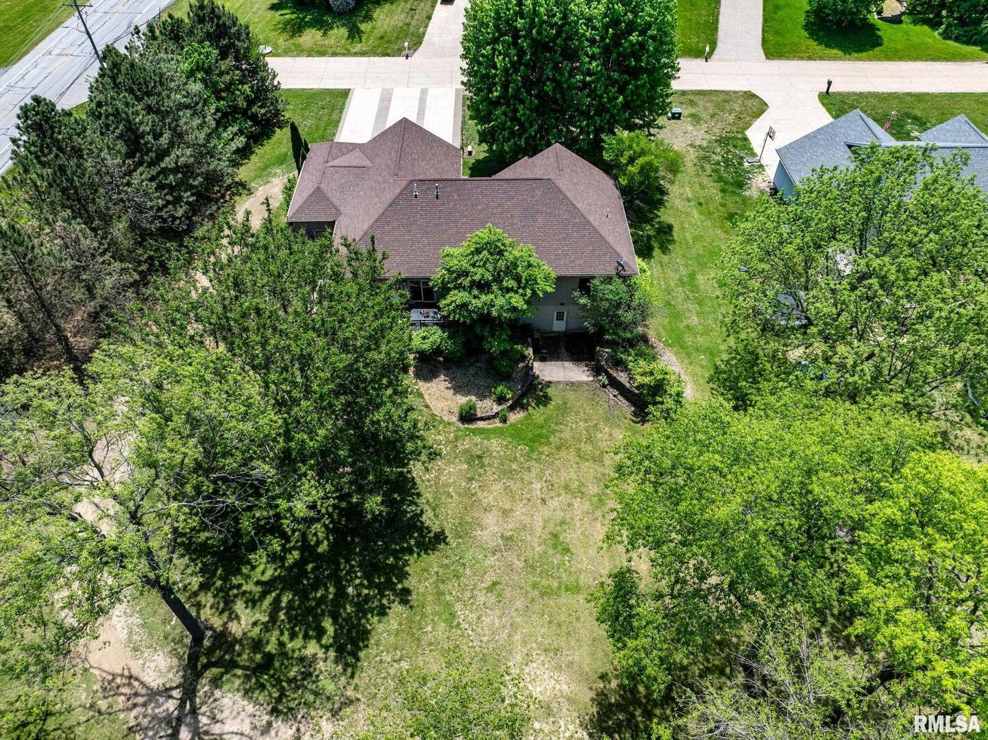 115 WOODLAND Drive