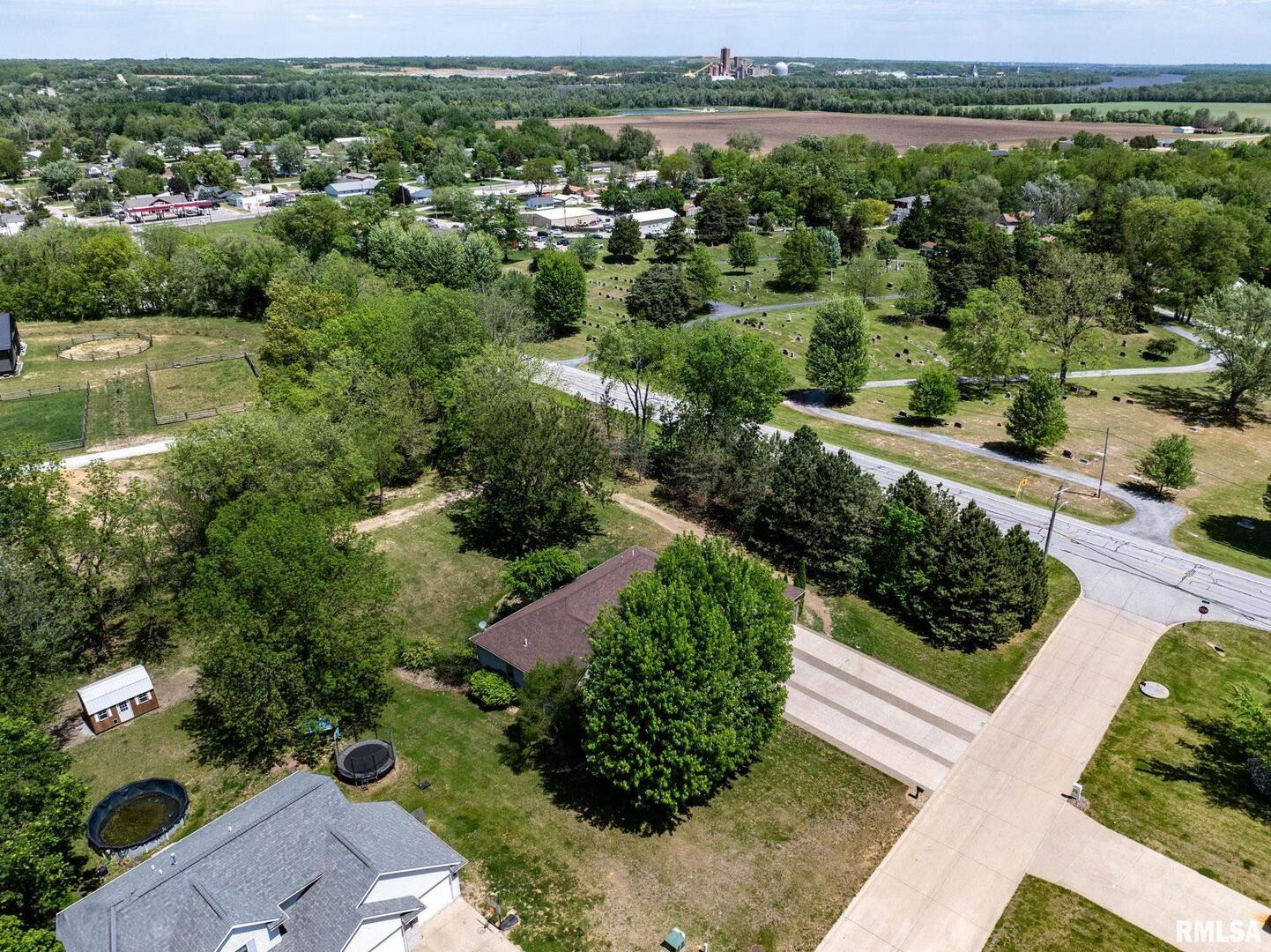 115 WOODLAND Drive