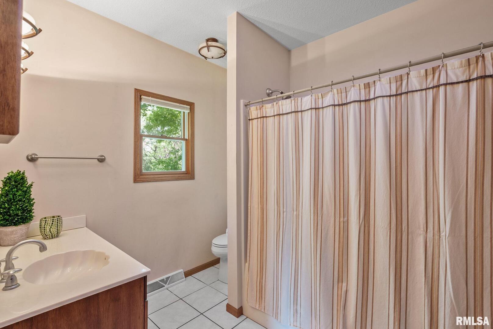 115 WOODLAND Drive