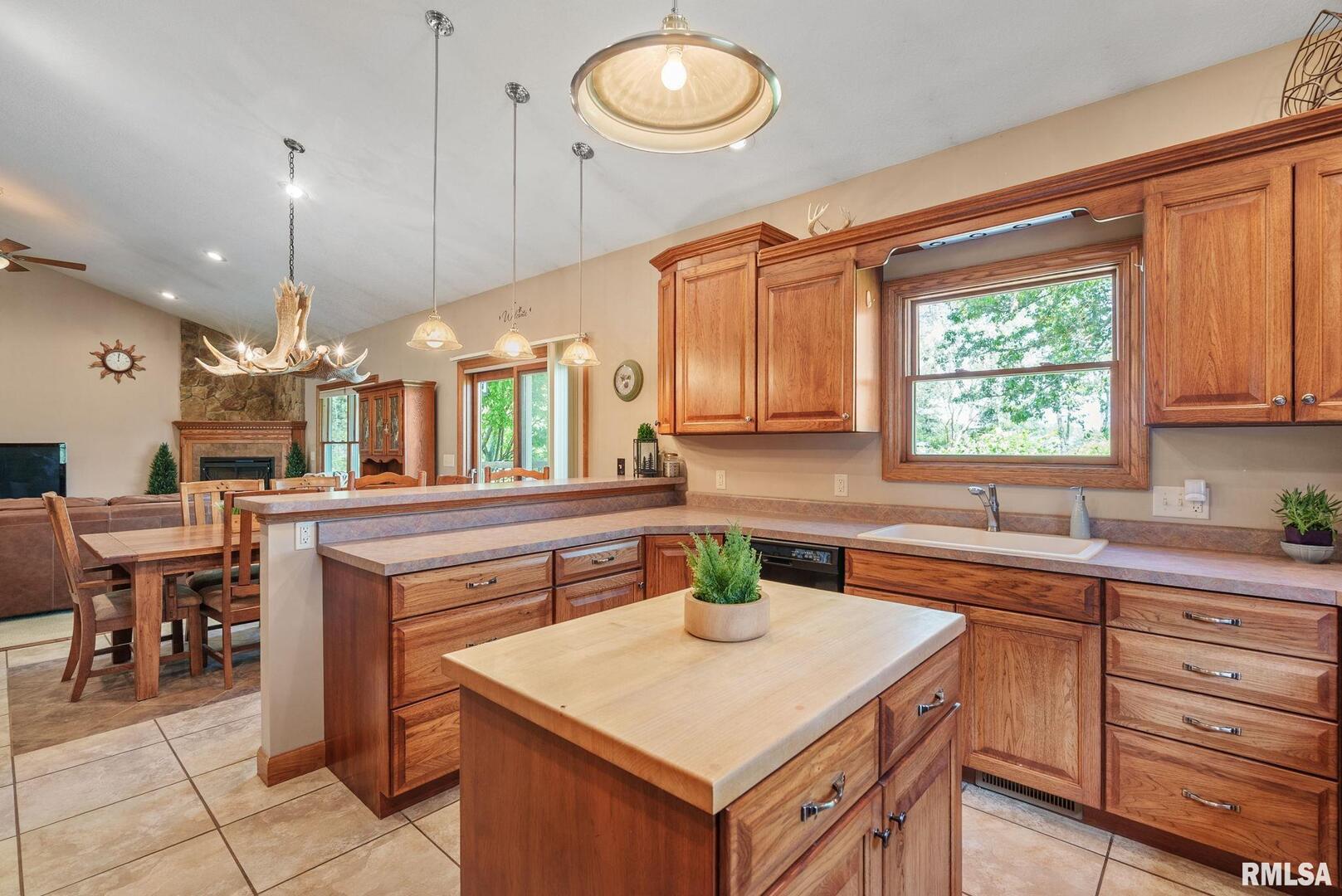 115 WOODLAND Drive