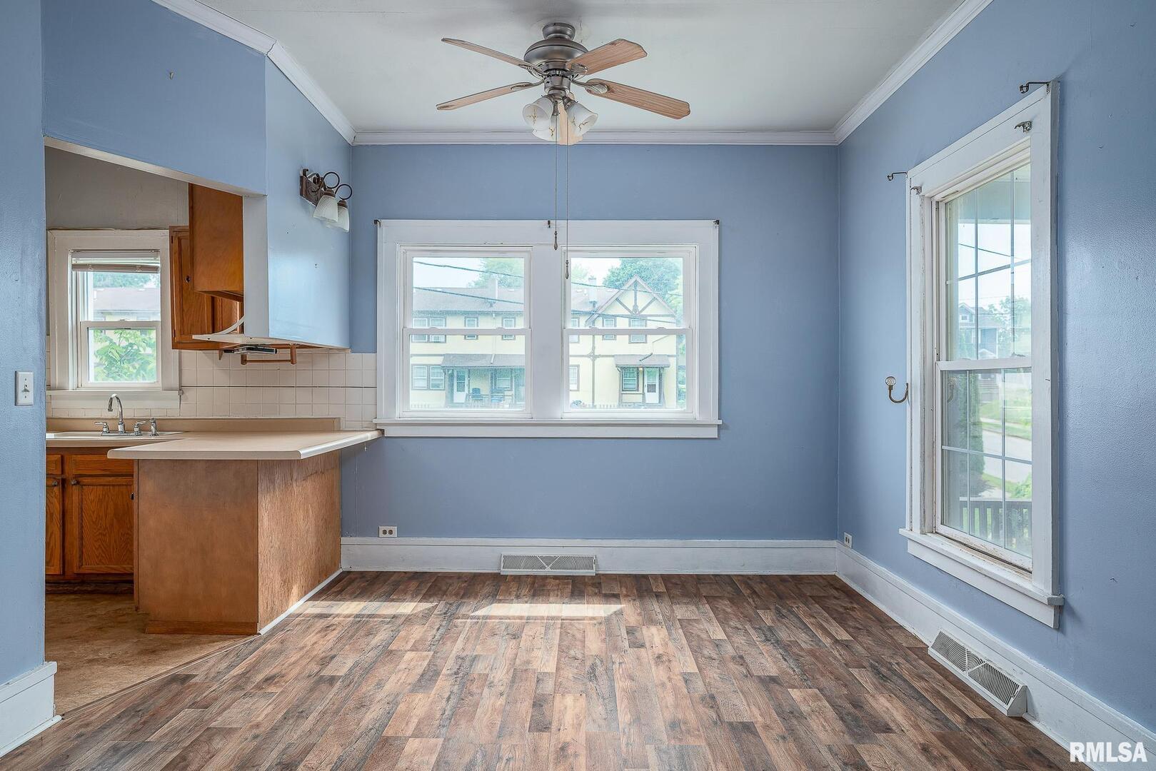 2721 11TH Avenue Unit: B